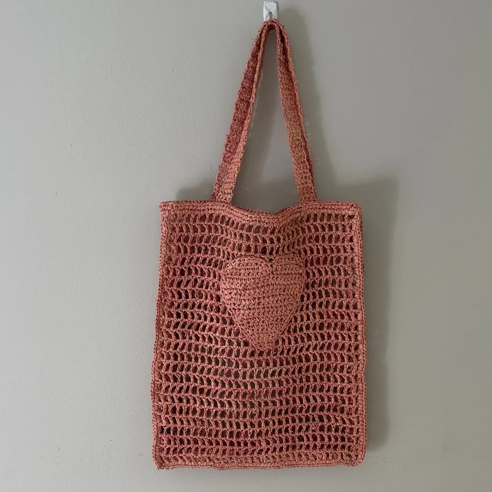 BTB‎ Los Angeles Coral Heart Market Tote Bag